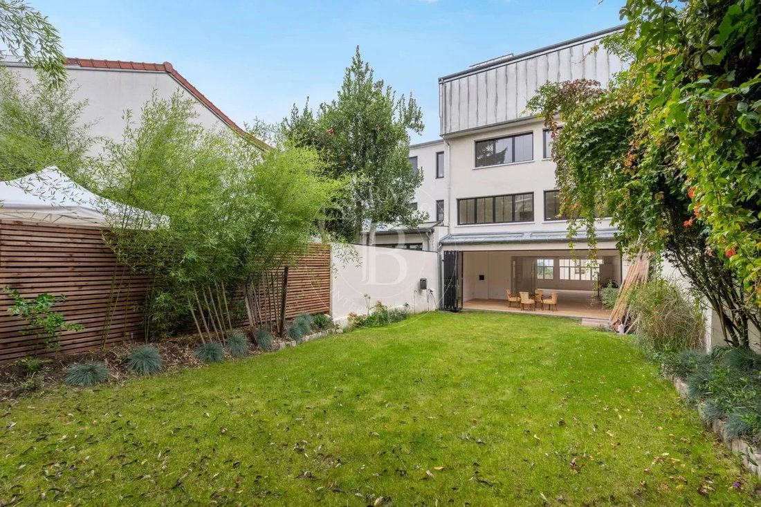 House in Arrondissement of Bobigny, Ile-de-France, France 2 - 17494924