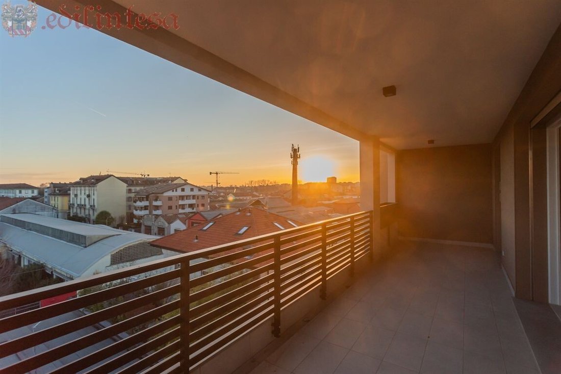 Apartment in Historic Center, Monza, Lombardy 2 - 16953753