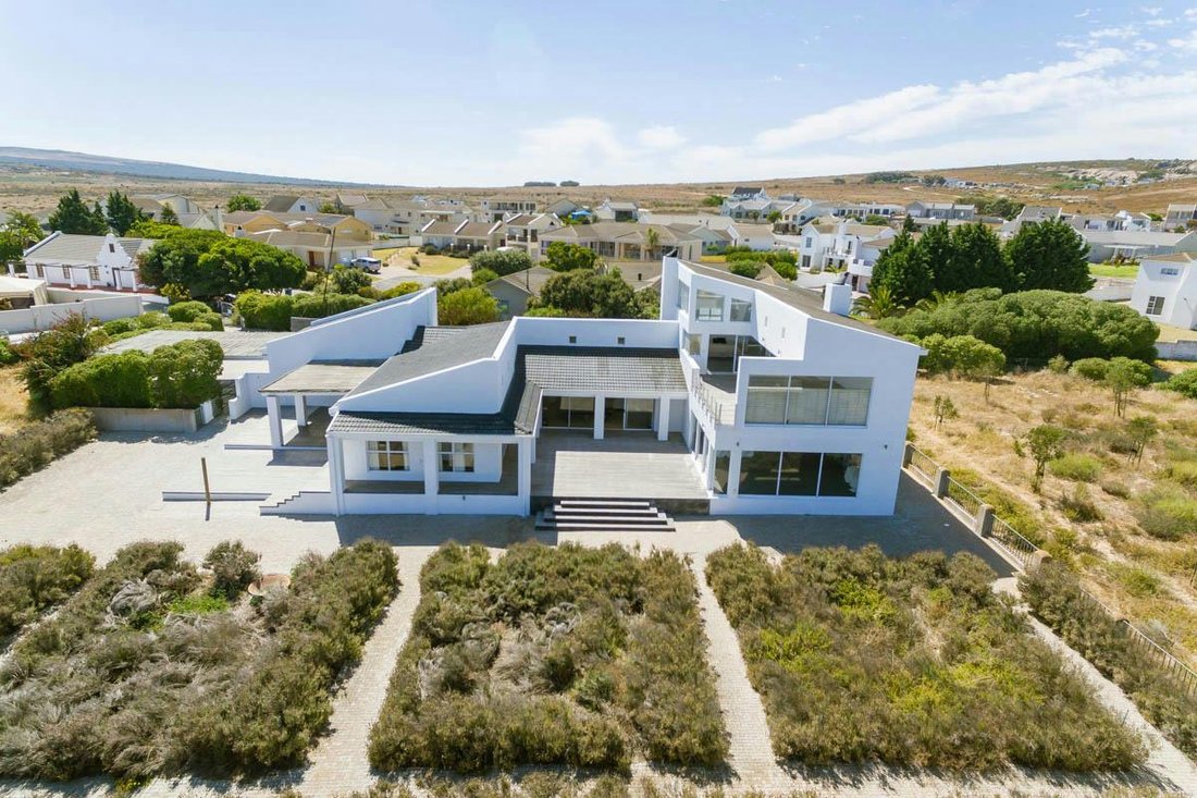 House in Country Club, Western Cape, South Africa 1 - 17497260