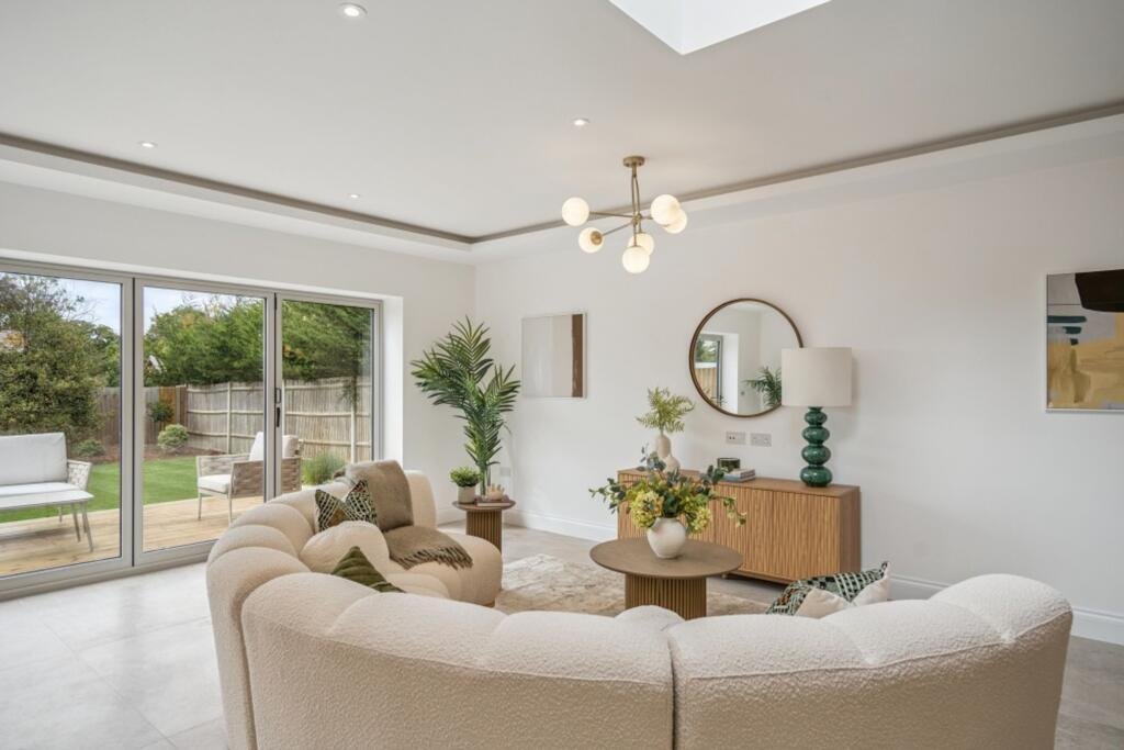 House in Tatling End, Gerrards Cross, England 3 - 17495846