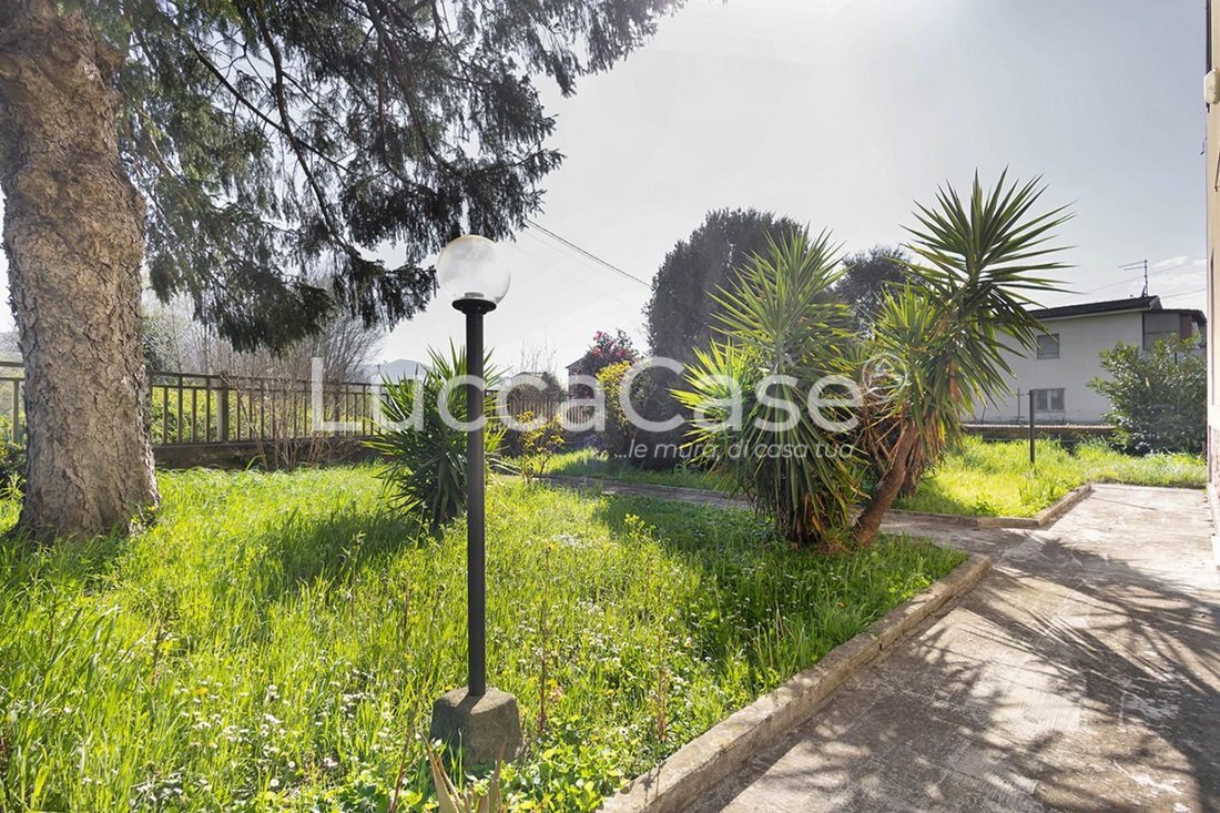 Villa in Center, Capannori, Tuscany 1 - 15745310