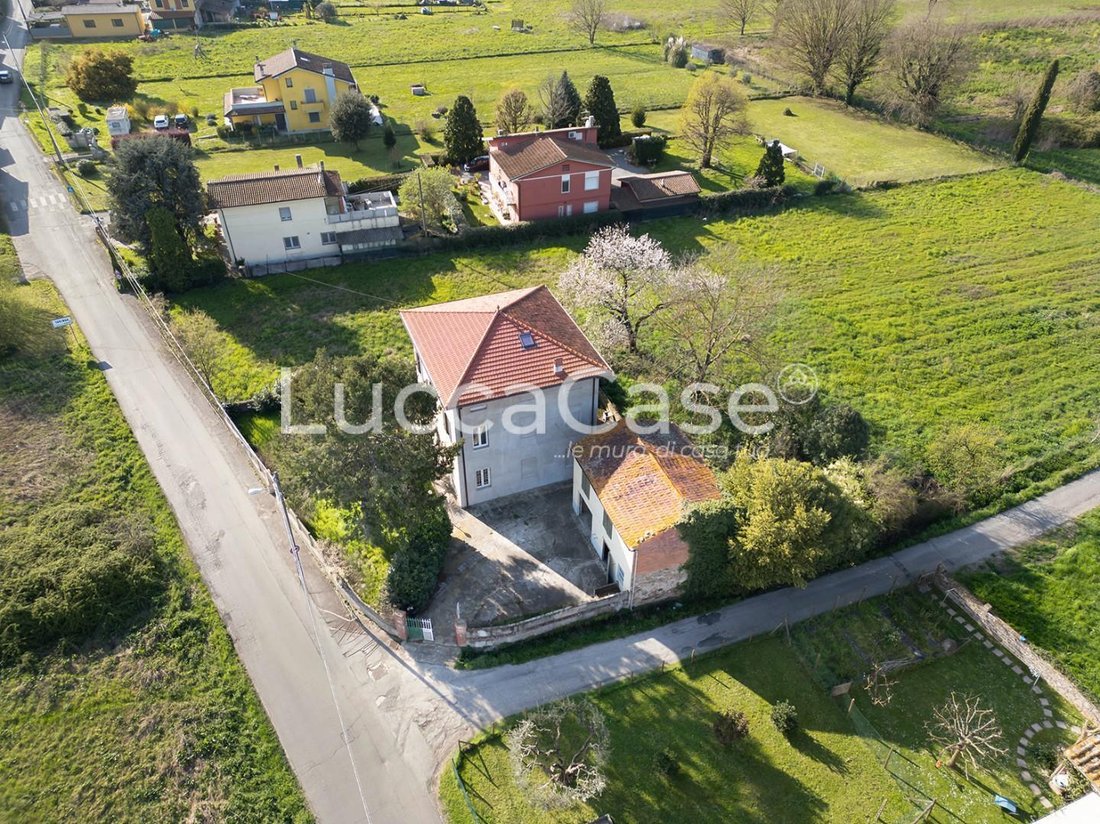 Villa in Center, Capannori, Tuscany 3 - 15745310