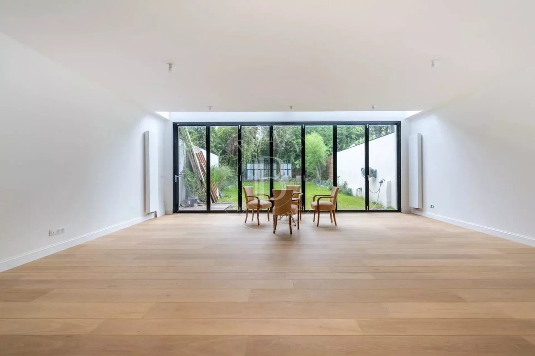 House in Arrondissement of Bobigny, Ile-de-France, France 3 - 17494924