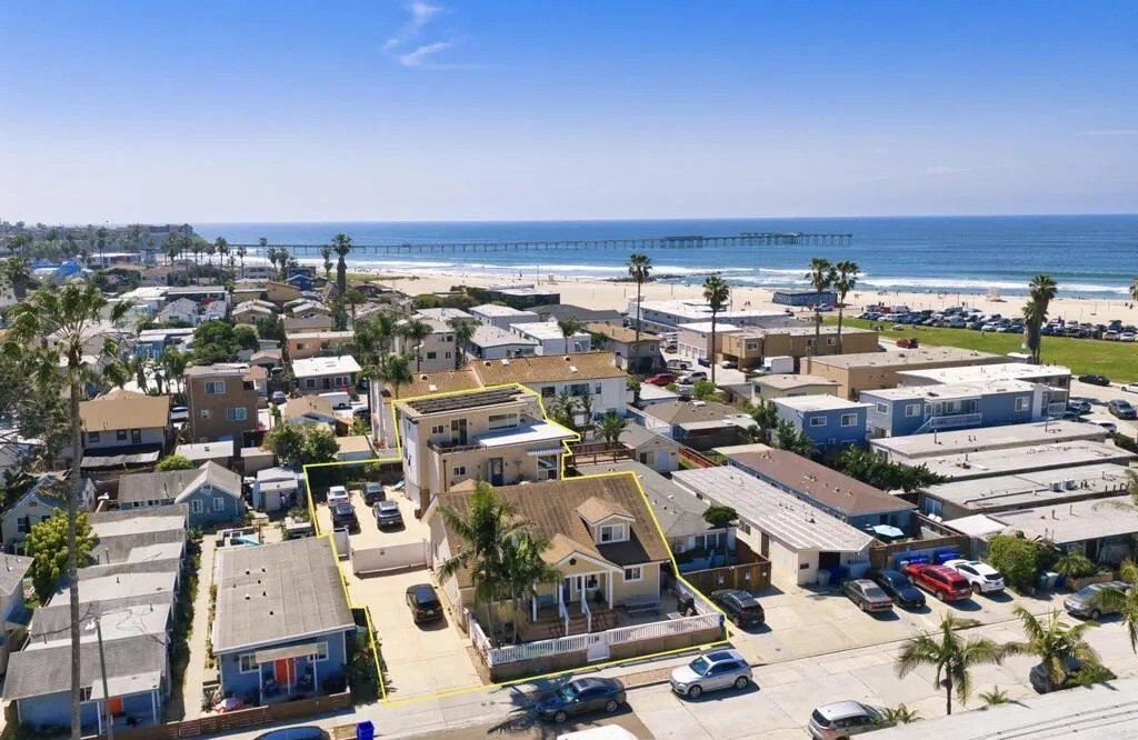 San Diego, California, United States 1 - 17469006