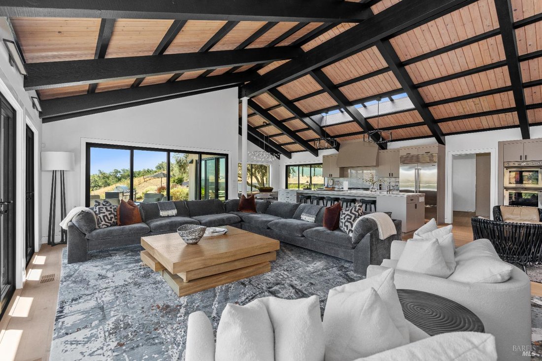 Co Op in Napa, California, United States 2 - 17497416