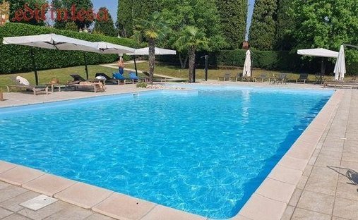 Haus in Besana in Brianza, Lombardei, Italien 1