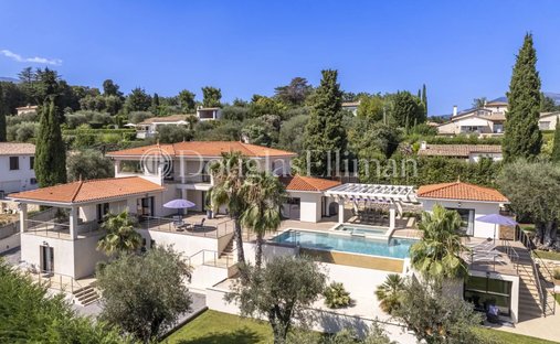 Villa in Châteauneuf-Grasse, Provence-Alpes-Côte d'Azur, France 1