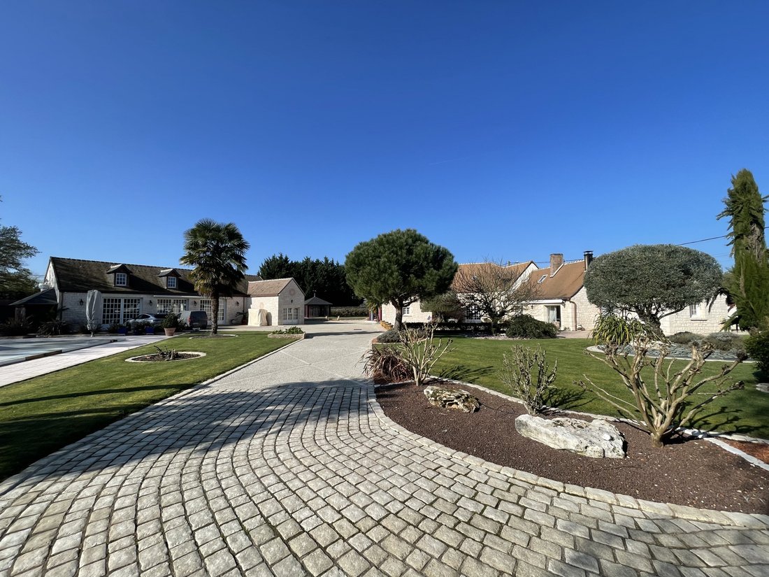 Estate in Centre, Amboise, France 1 - 17494180