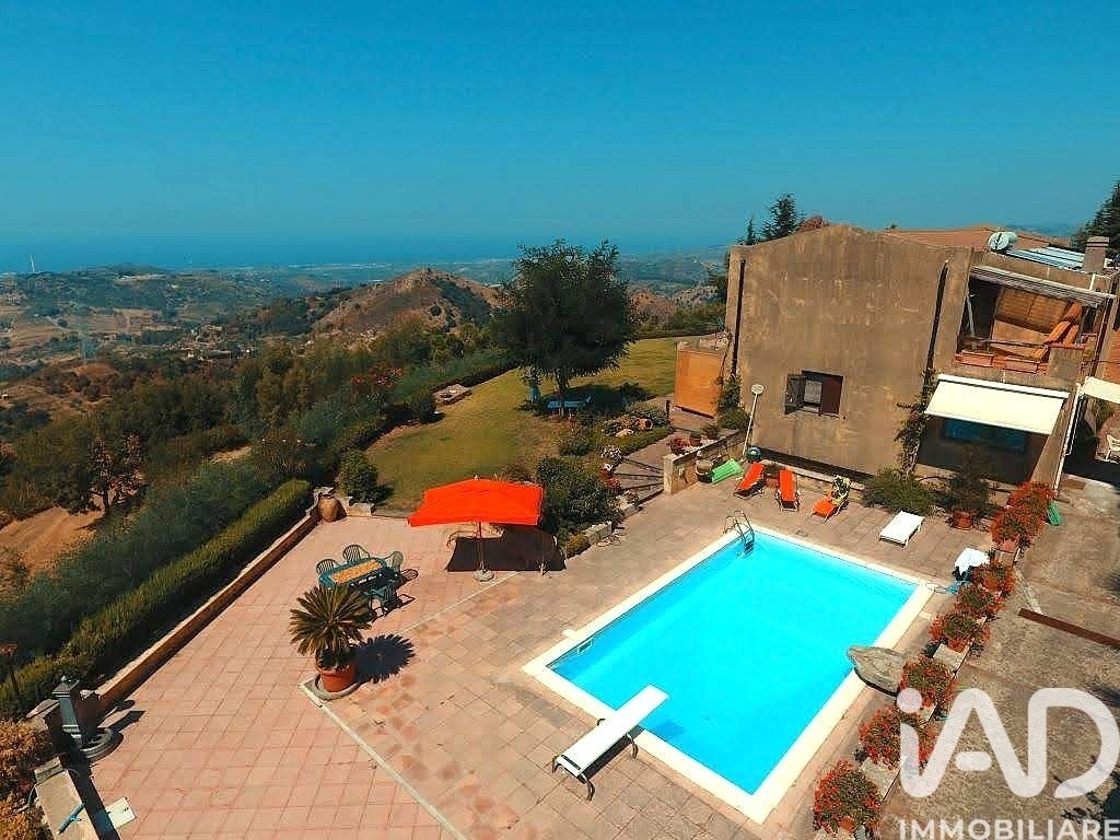 Villa in Santa Lucia del Mela, Sicily, Italy 2 - 17498257