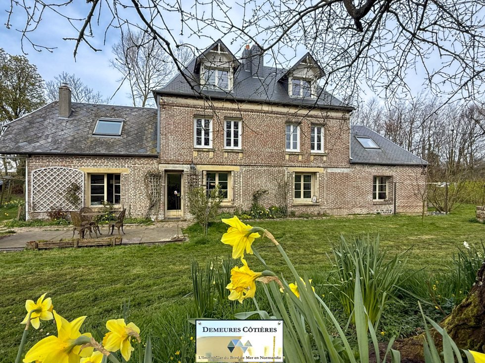 Estate in Bordeaux-Saint-Clair, Normandy, France 1 - 17494132