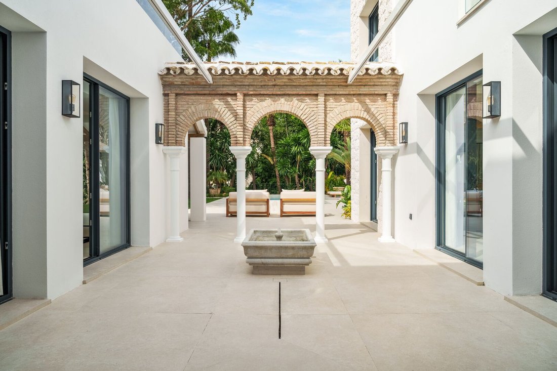 Villa in Nueva Andalucia, Marbella, Spain 5 - 17495621