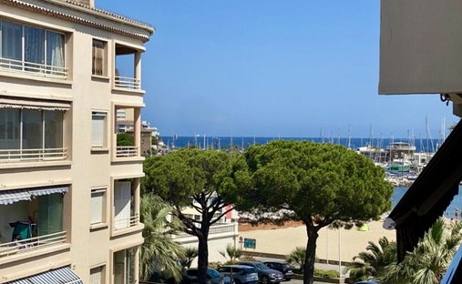 Wohnung in Nartelle-Noyer-Bellevue-bd des Sardinaux, Sainte-Maxime, Frankreich 1