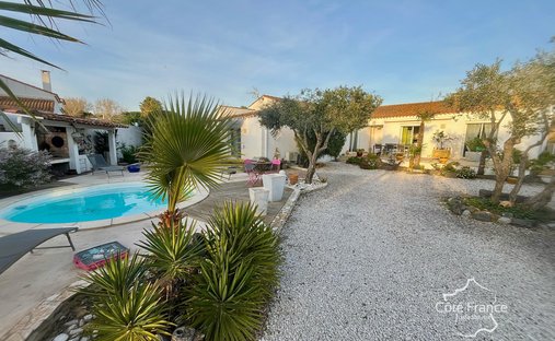 Villa a Cooperativa, Agde, Francia 1