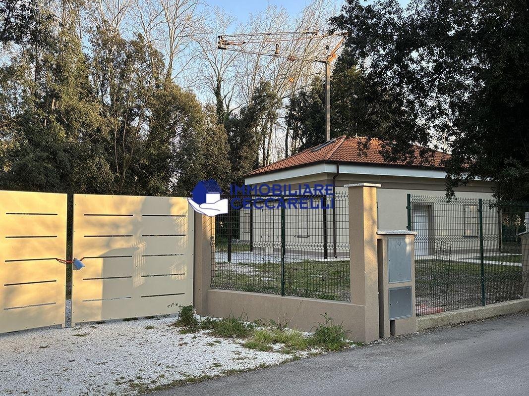 House in Ronchi, Massa, Italy 5 - 17497612