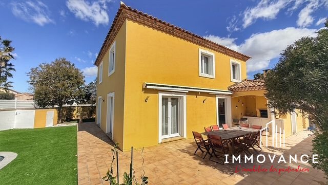 House in Centre Ville, Mauguio, France 2 - 17498776