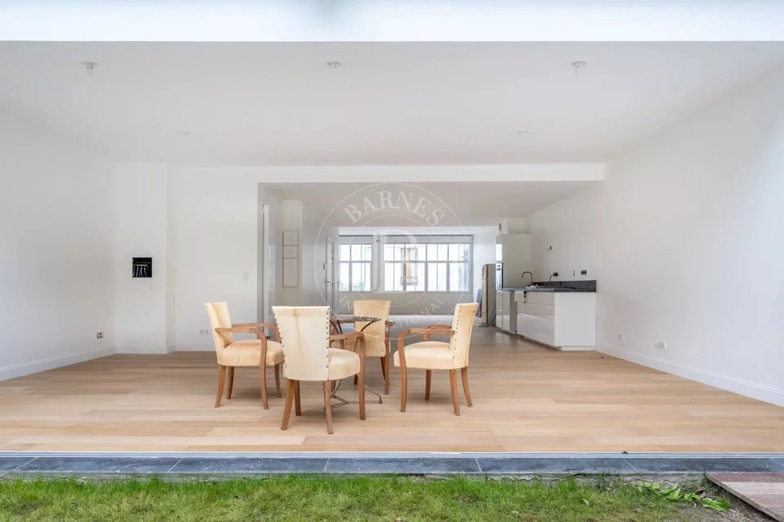 House in Arrondissement of Bobigny, Ile-de-France, France 4 - 17494924
