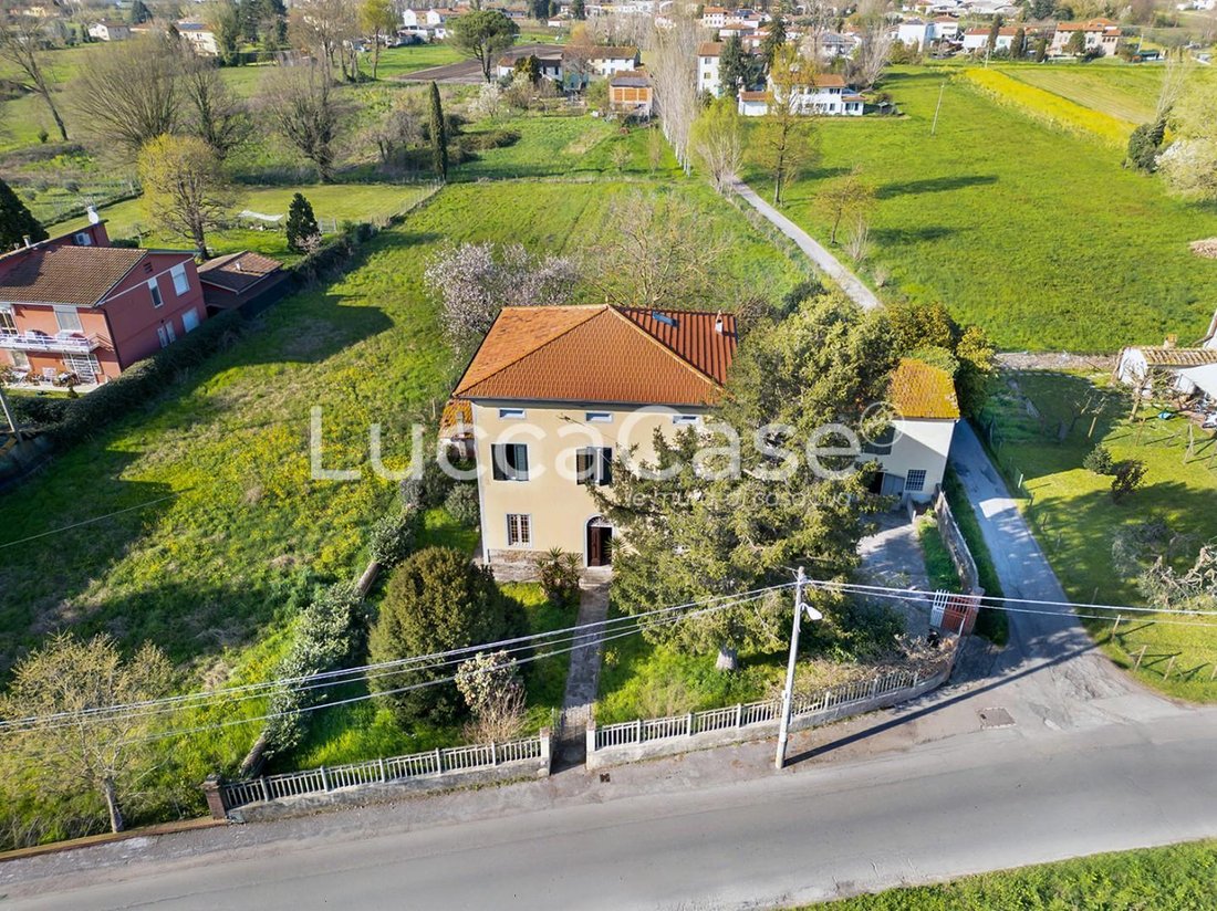 Villa in Center, Capannori, Tuscany 5 - 15745310