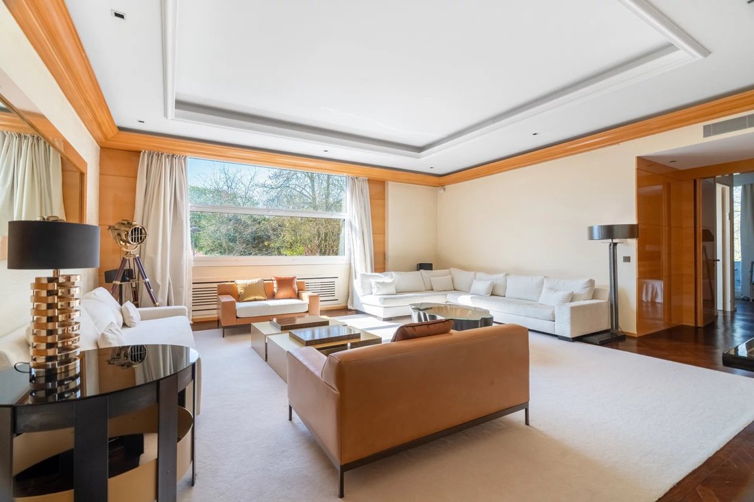 Apartment in Muette Nord, Paris 16e Arrondissement, Paris 2 - 17497390