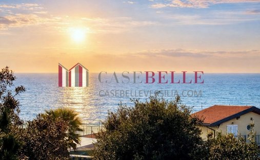 Penthouse in Motrone, Pietrasanta, Italy 1