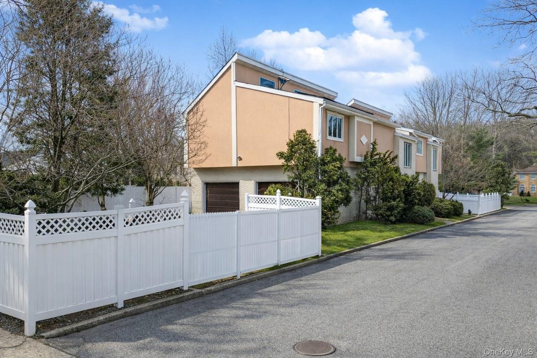 House in New York, New York, United States 4 - 17496515