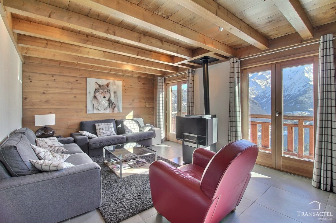 Chalet in Saint-Gervais-les-Bains, Auvergne-Rhône-Alpes, France 1 - 17494223