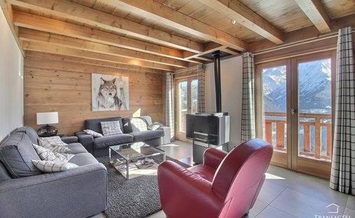 Chalet in Saint-Gervais-les-Bains, Auvergne-Rhône-Alpes, France 1