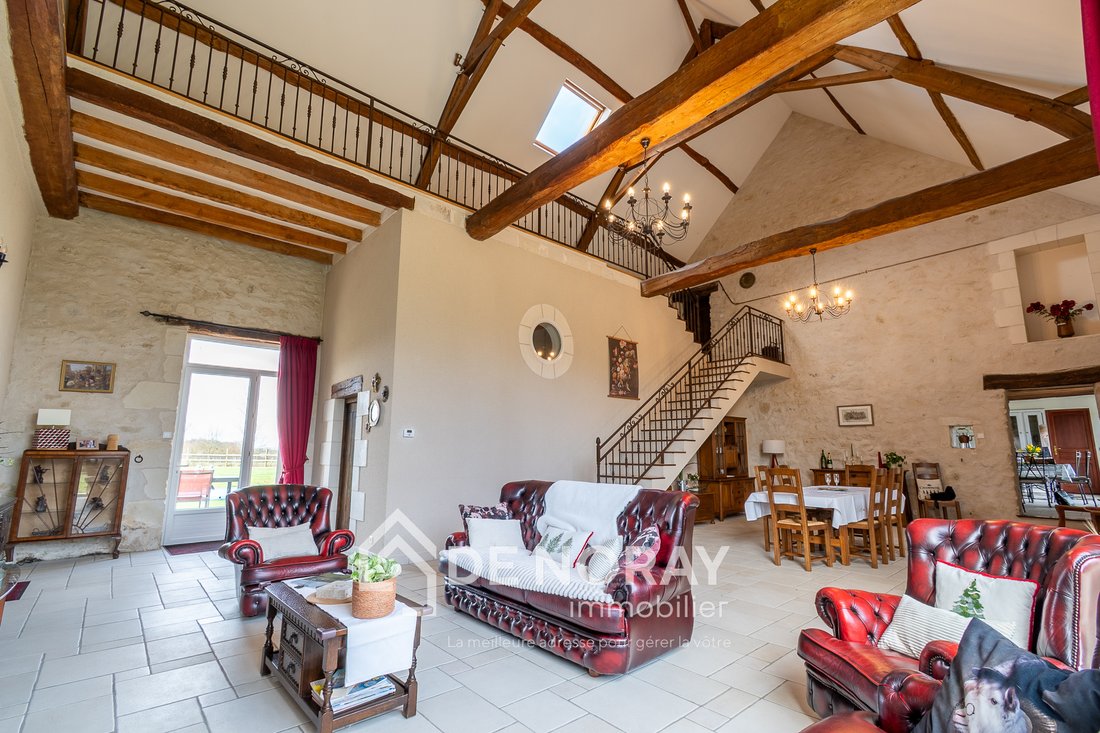 House in Sainte-Catherine-de-Fierbois, Centre-Val de Loire, France 5 - 17494440