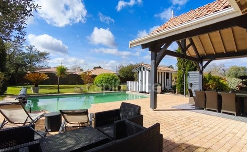 Villa in Sanguinet, Nouvelle-Aquitaine, France 1