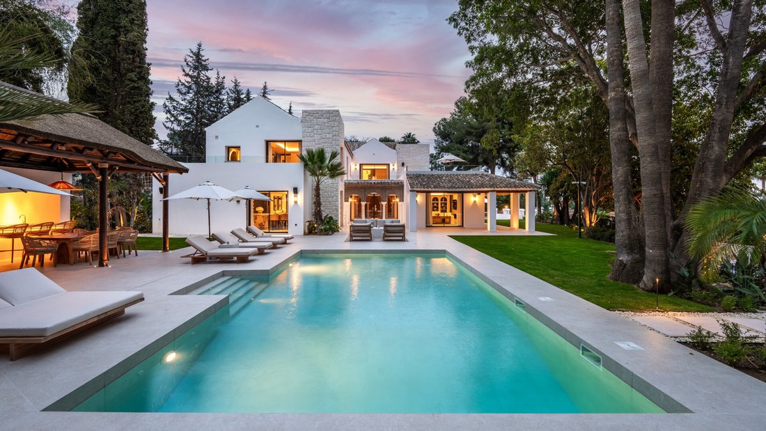 Villa in Nueva Andalucia, Marbella, Spain 1 - 17495621