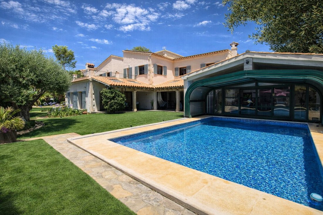 Villa in Rotes Velles, Calvia, Balearic Islands 2 - 17497376