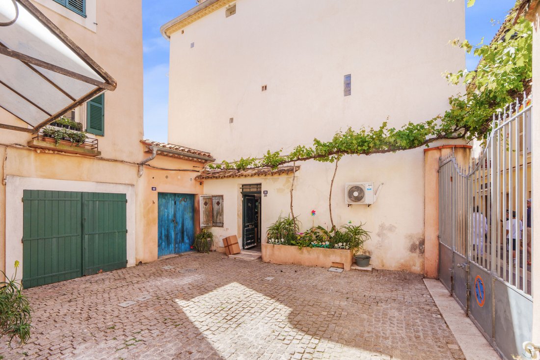 House in Zone Est Diffuse, Saint-Tropez, France 3 - 16506209