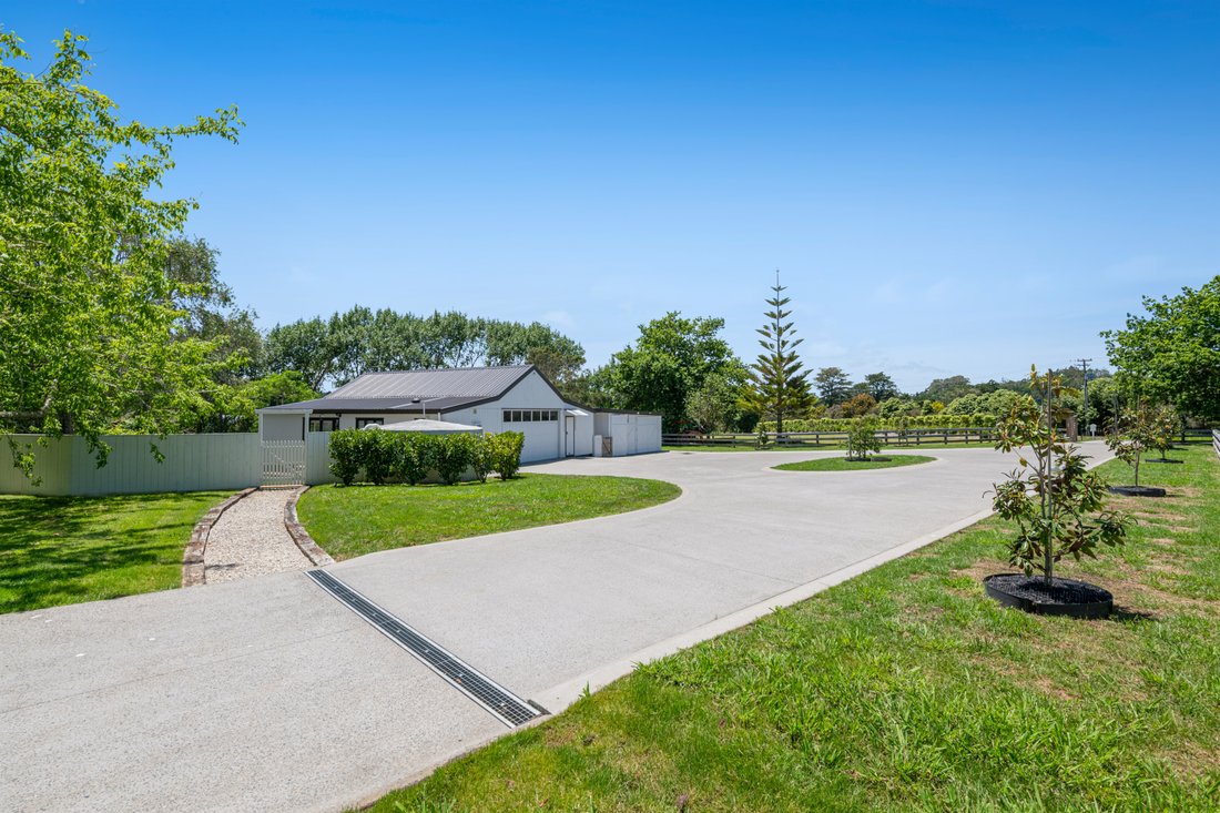 House in Dairy Flat, Auckland, New Zealand 4 - 17497241