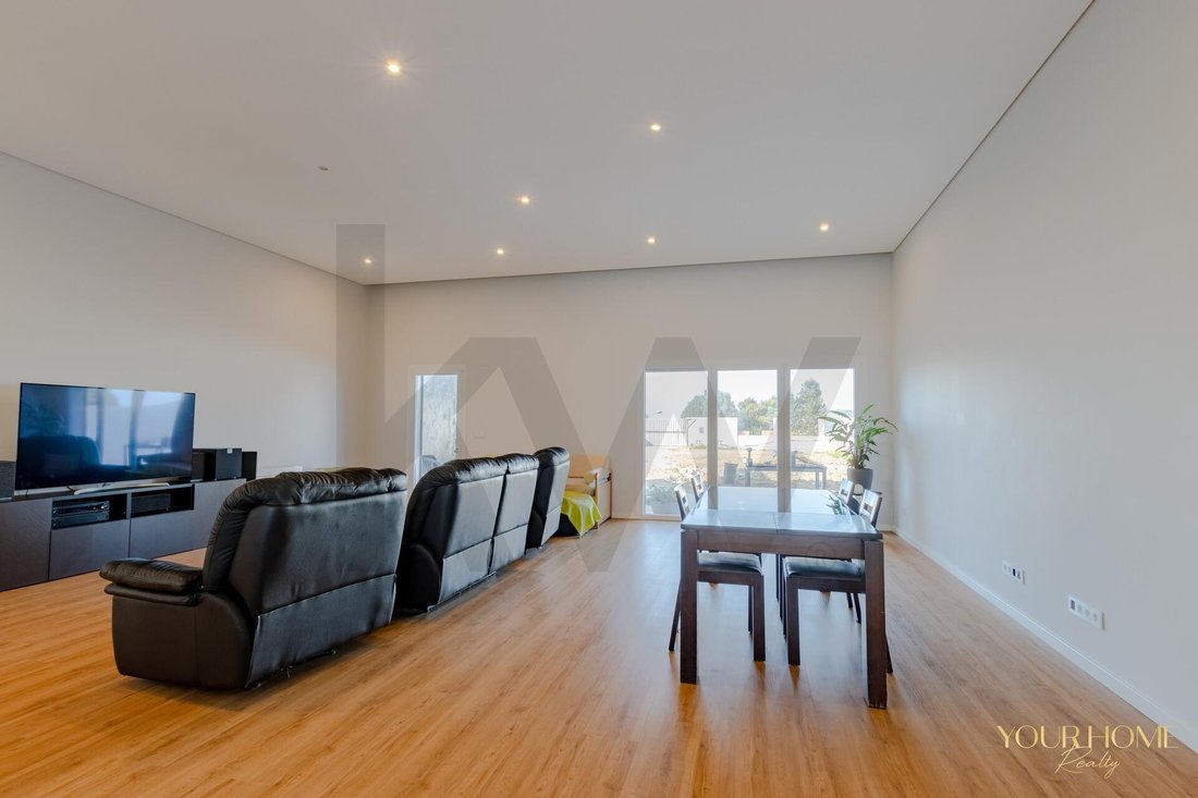 Townhouse in Alcabideche, Lisbon, Portugal 3 - 17498986