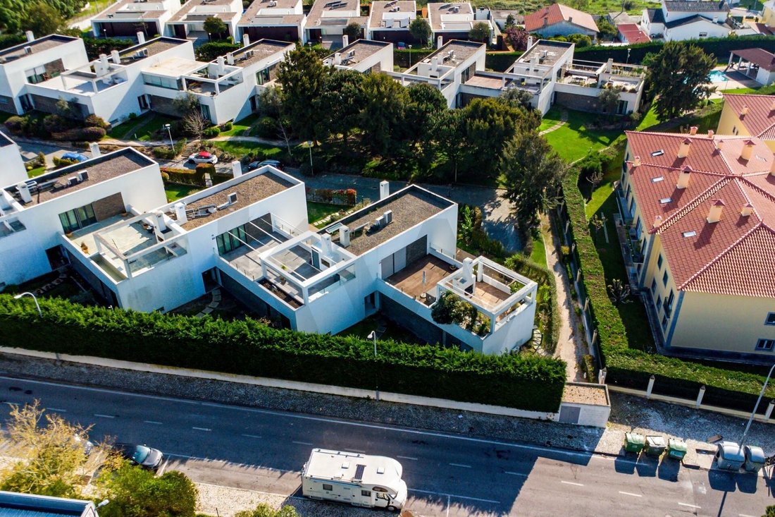Townhouse in Algueirao-Mem Martins, Lisbon, Portugal 5 - 17427084