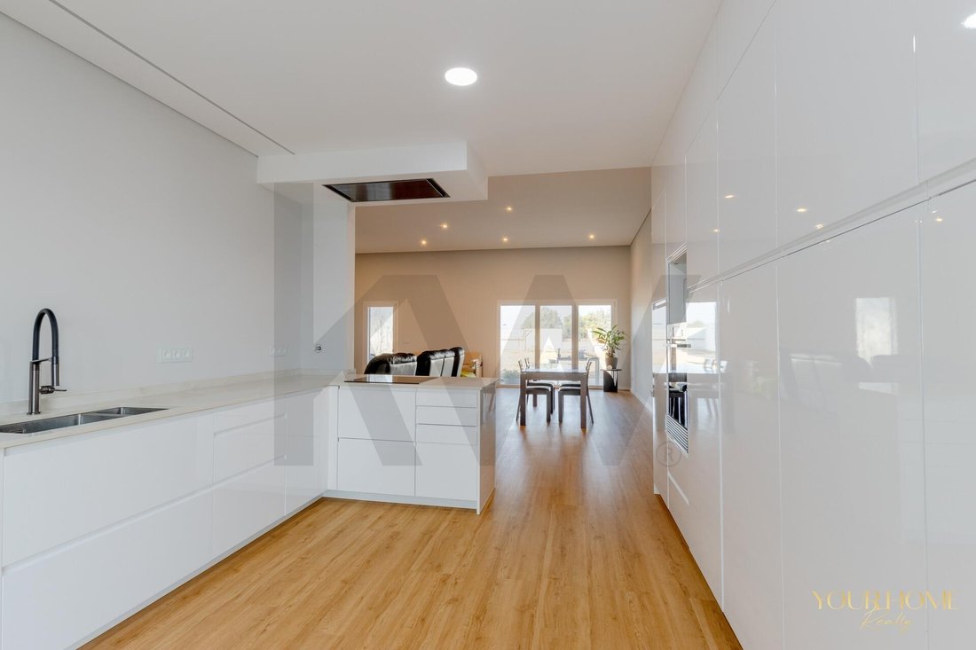Townhouse in Alcabideche, Lisbon, Portugal 5 - 17498986