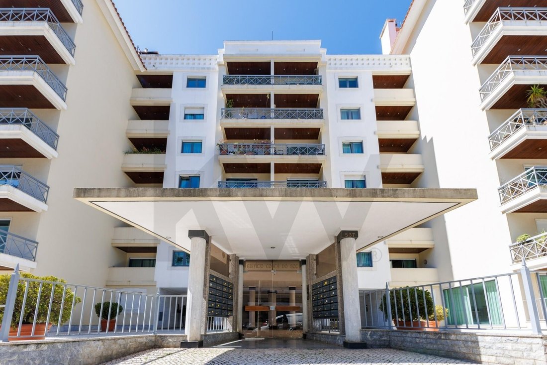 Apartment in Estoril, Cascais e Estoril, Lisbon 1 - 17499059