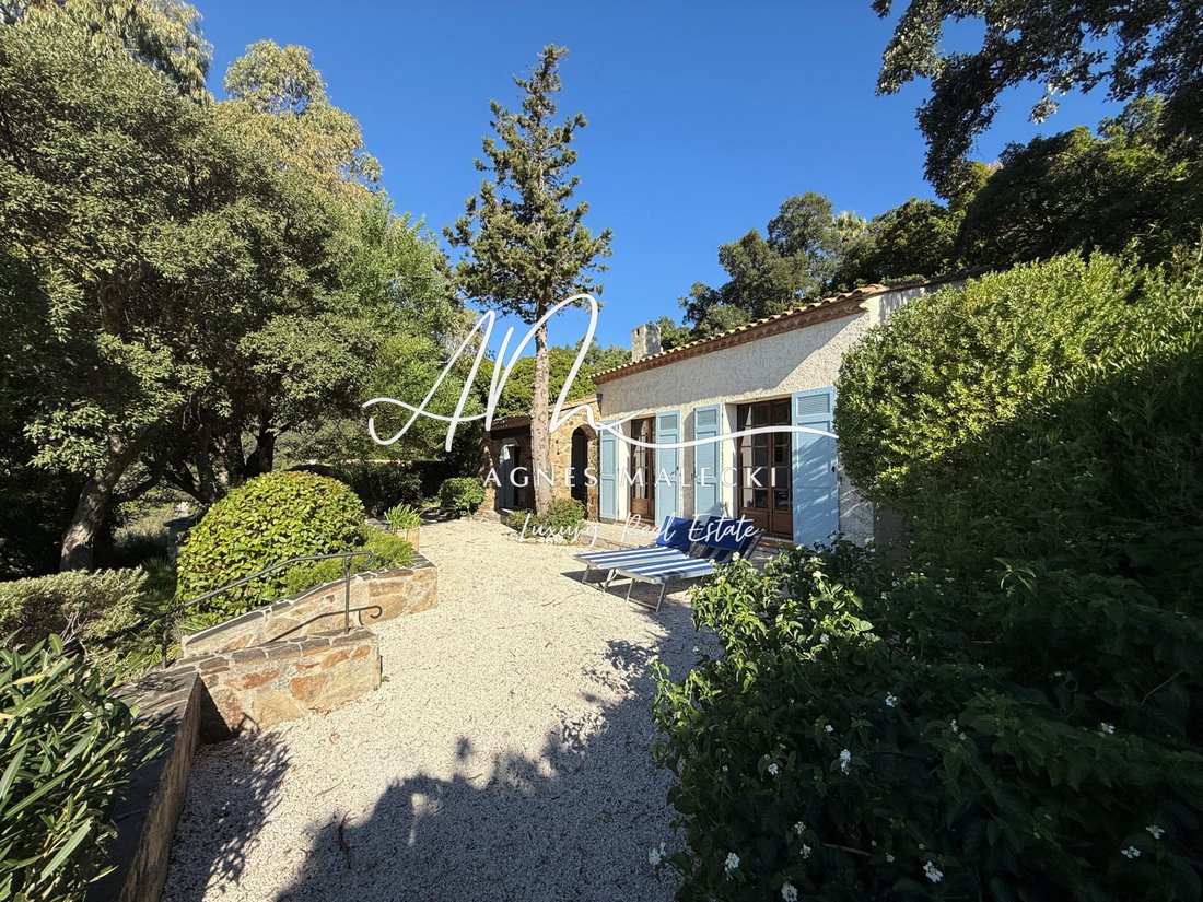 Villa in Nord, Cavalaire-sur-Mer, France 4 - 15875384