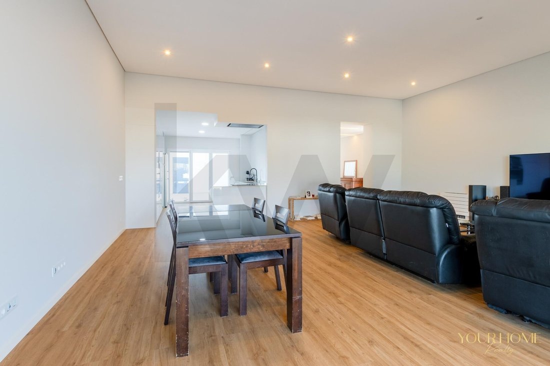 Townhouse in Alcabideche, Lisbon, Portugal 3 - 17498986