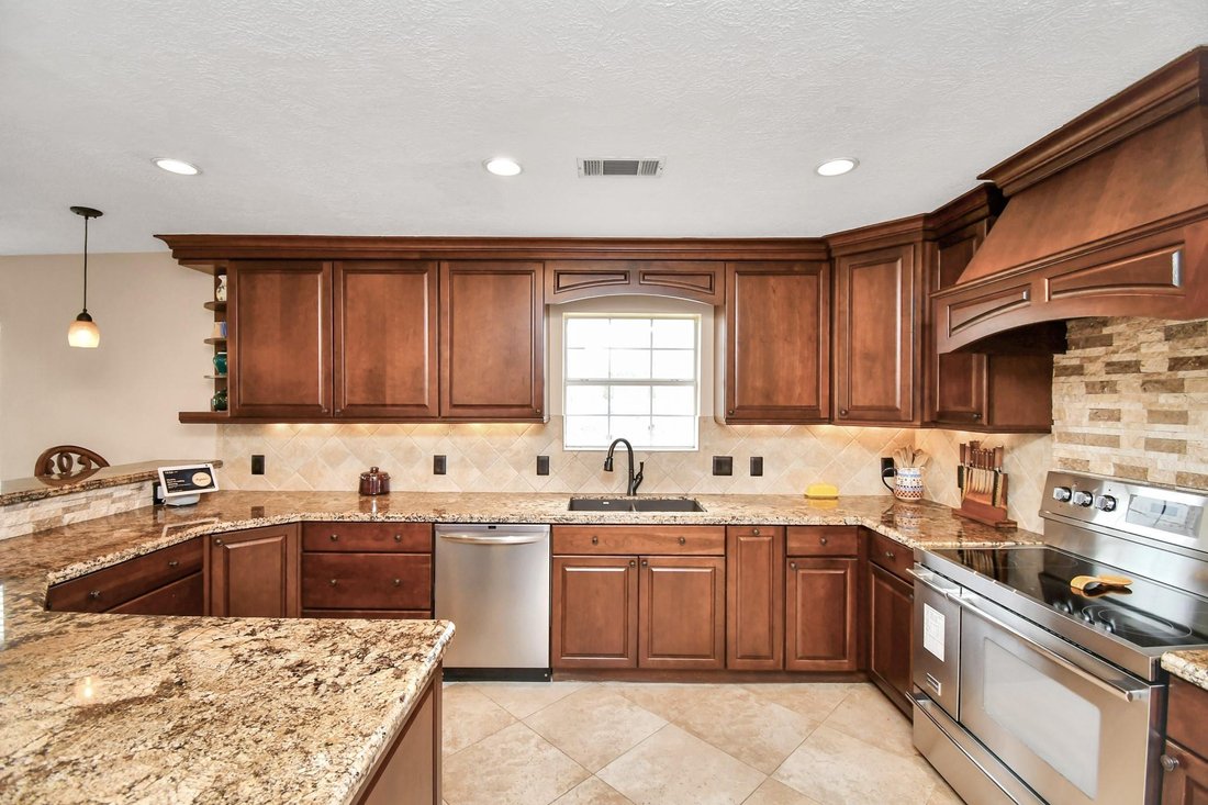 House in Baytown, Texas, United States 4 - 17499164
