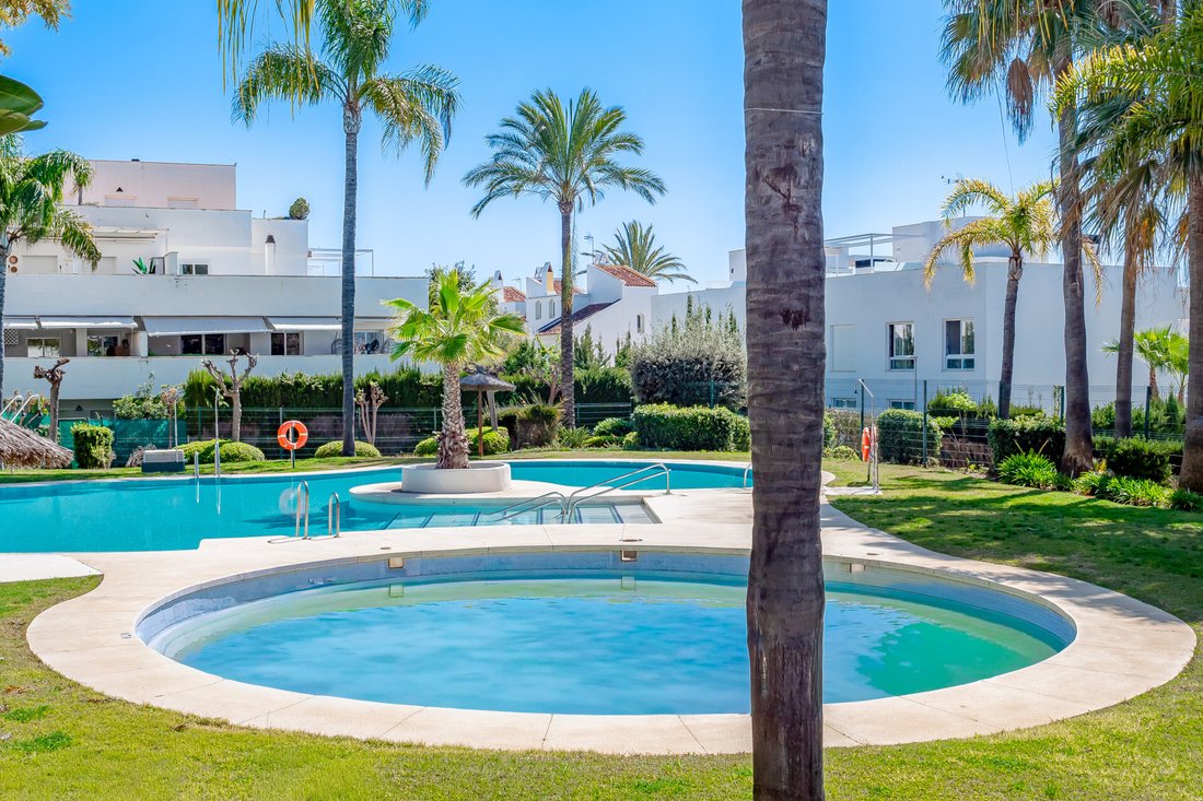 Penthouse in Nueva Andalucia, Marbella, Spain 4 - 17499611