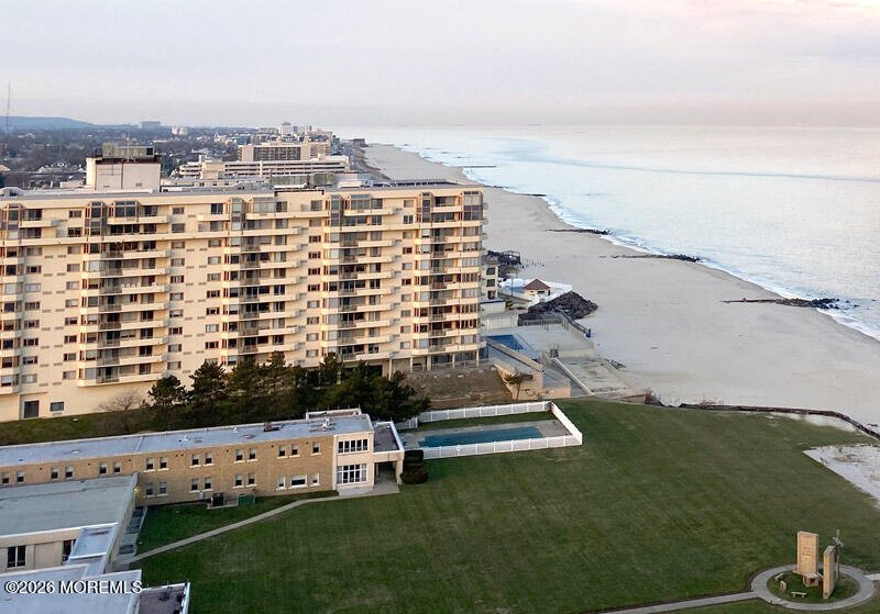 Condo in Long Branch, New Jersey, United States 2 - 17499242