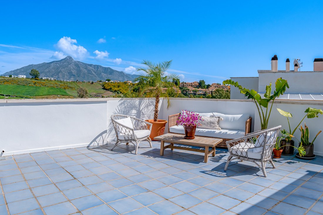 Penthouse in Nueva Andalucia, Marbella, Spain 1 - 17499611