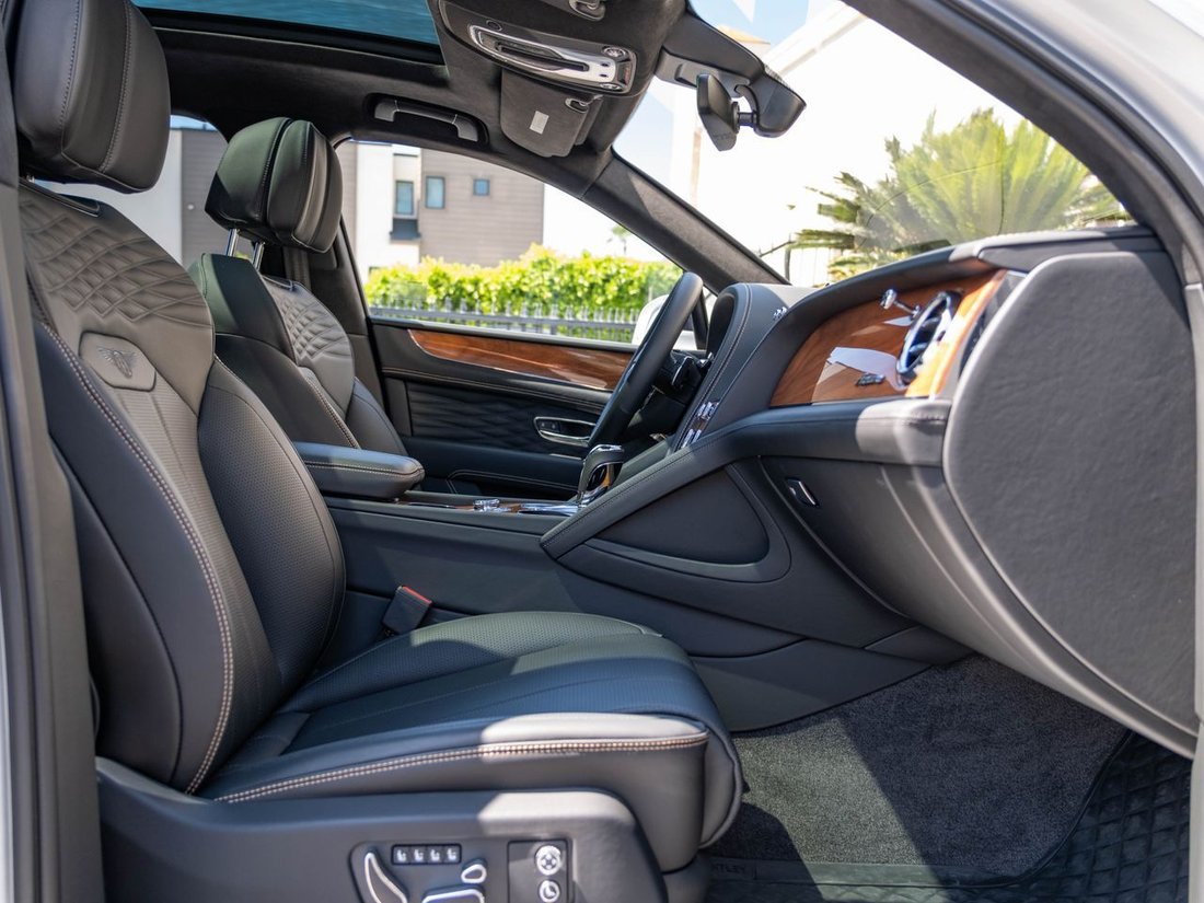 Suv in La Jolla, CA, United States 3 - 17499296