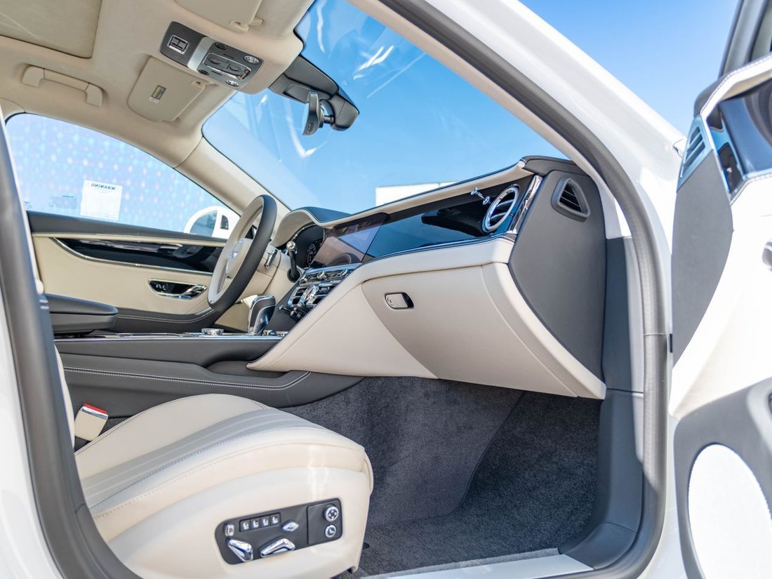 2026 Bentley Flying Spur in La Jolla, CA, United States 2 - 17499325