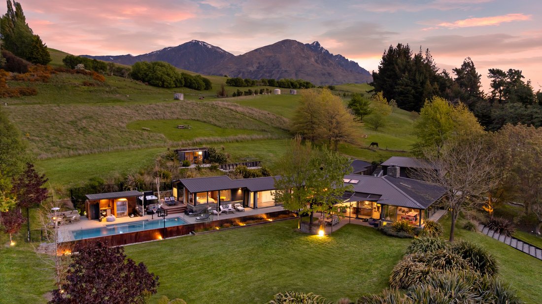 House in Queenstown, Otago, New Zealand 1 - 17498833