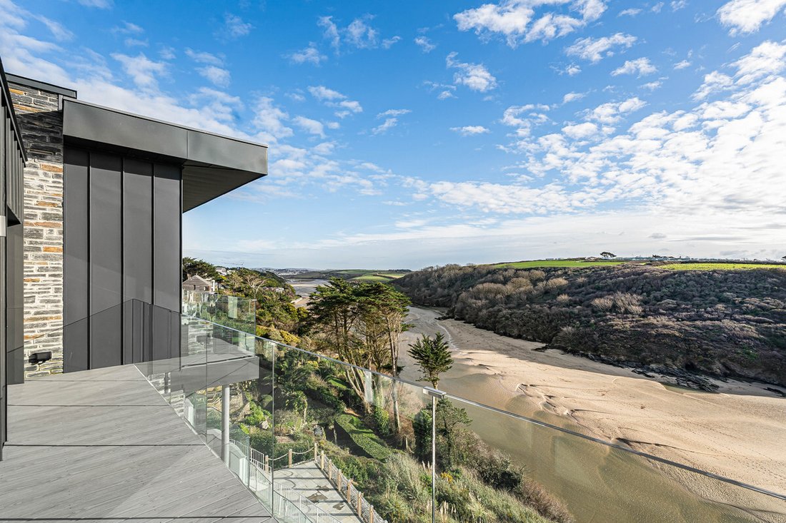 House in East Pentire, Newquay, England 2 - 17499548