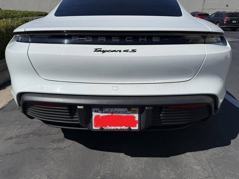 Sedan in Glendale, United States 4 - 17499546