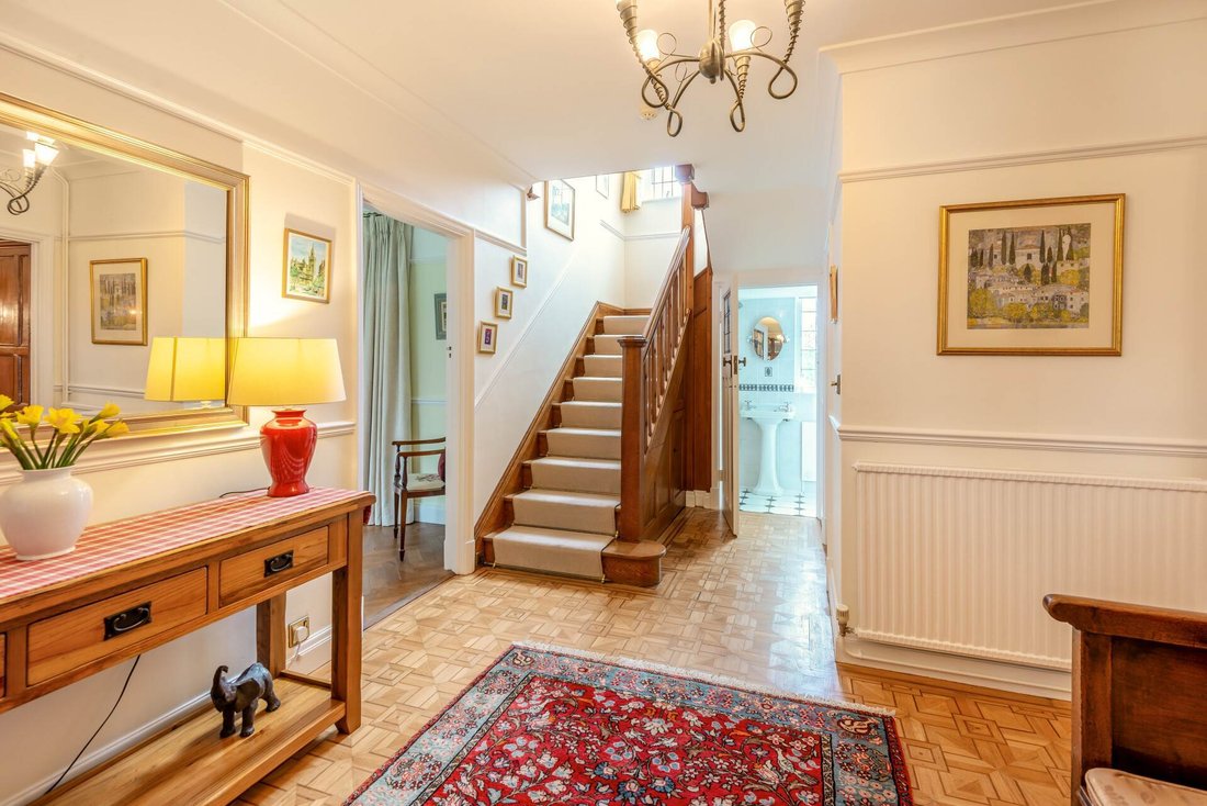 House in Weston Turville, England 5 - 17499544