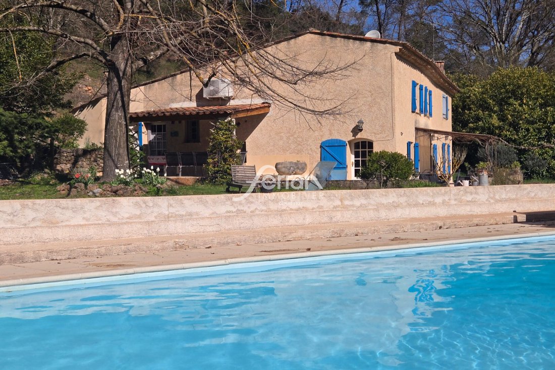 Villa in Salernes, Provence-Alpes-Côte d'Azur, France 1 - 17448990