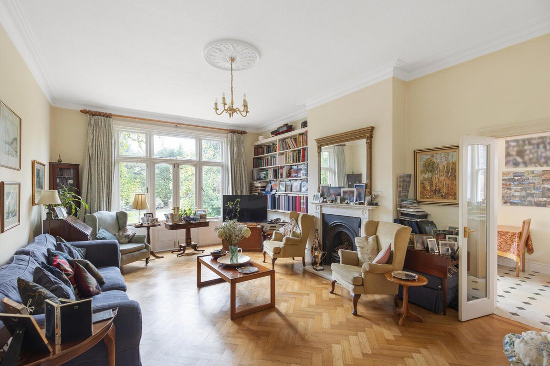 House in West Acton, Ealing, England 2 - 17499537